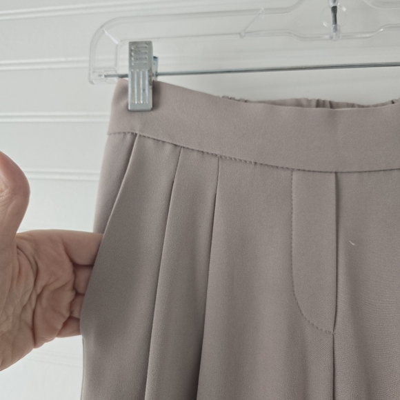 Aritzia Babaton Cohen Pull-On Cropped Pant 00 - Picture 6 of 9